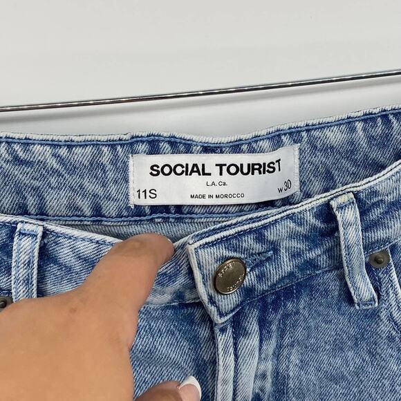 Social Tourist Distressed Boyfriend Jeans Hi-Rise Medium Wash Stretch Sz 30 - Picture 7 of 9